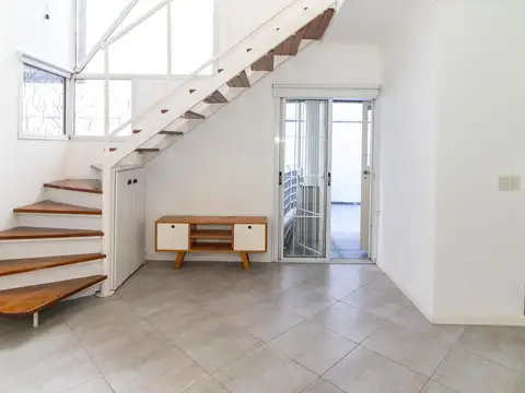 Depto Tipo Casa en Venta de 2 ambientes