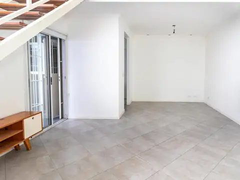 Depto Tipo Casa en Venta de 2 ambientes