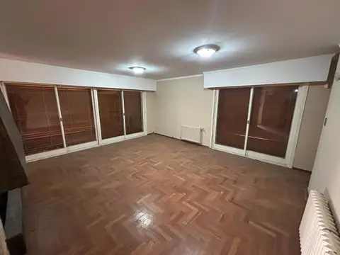 Alquilo Casa con Pileta, 5 Dor, 4 Baños, Quincho. Aire Acondicionados. Ideal Comercial. Cerro de las Rosas