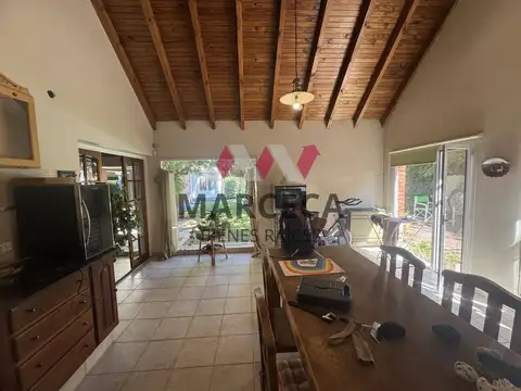 Casa 6 ambientes con 3 baños