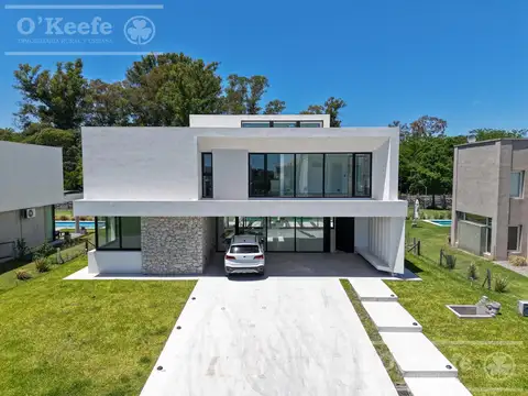 Casa en venta en barrio cerrado Greenville Polo de 5 ambientes Hudson Berazategui