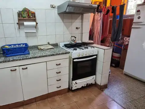 EN VENTA EN VILLA TESEI DEPARTAMENTO: 3 AMBIENTES EN PLANTA BAJA EN COMPLEJO CERRADO - FICHA 9765