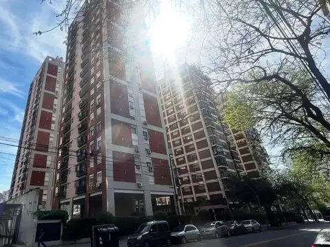 Caballito - Dueño Alquila 2 Amb. A Exigentes. Impecable estado. Torre. Luminoso. Subte A. Zonas Verdes, Pileta Y Sum. Vigilancia 24hs.