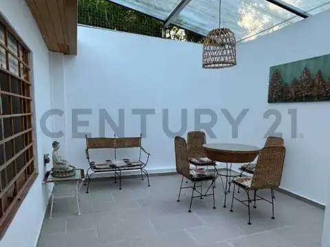 Casa quinta en Villa Elisa con parque, pileta cubierta y quincho