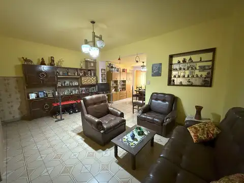 Casa en Venta en Luis Guillon, USD 110.000