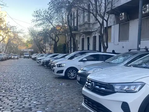 CASA BARRACAS A REFACCIONAR LOTE IDEAL INVERSORES