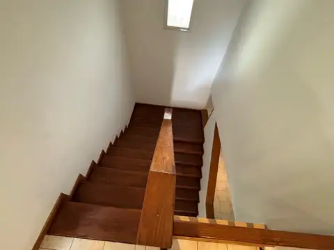 Casa en Venta con 4 cocheras