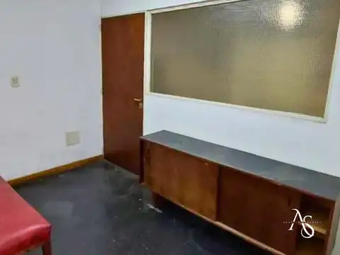 Oficina 3 ambientes con 1 baño