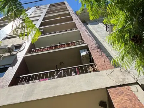 HERMOSO MONOAMBIENTE  CON BALCON FRANCES EN  ALQUILER