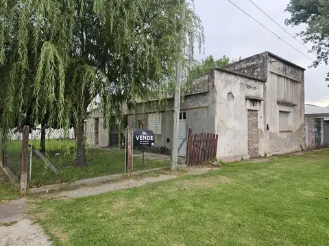 Casa 4 ambientes con 1 baño