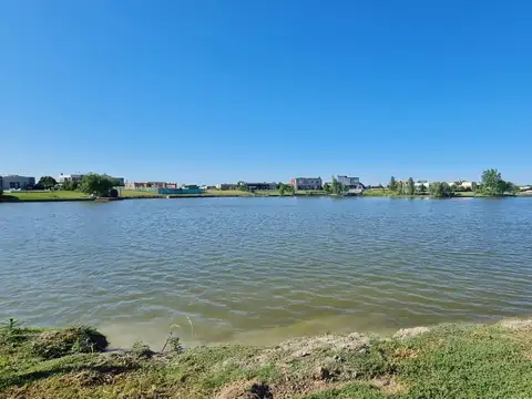 Terreno en Venta de 913,0 m2