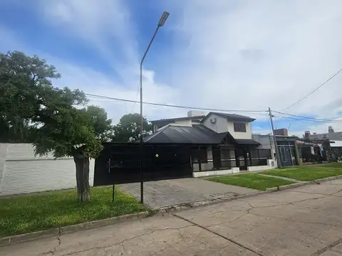 Casa en Venta en Granadero Baigorria, USD 260.000