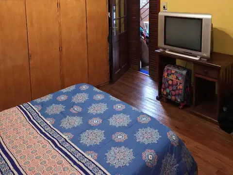 Casa 5 ambientes con 1 baño