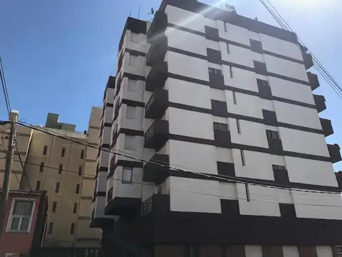 Departamento de 1 ambiente en edificio frente al mar 