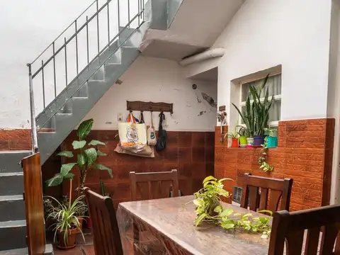 Departamento 5 ambientes con 2 baños
