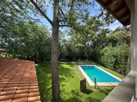 Casa 4 ambientes -venta - con pileta - El Aromo- Loma Verde - Escobar
