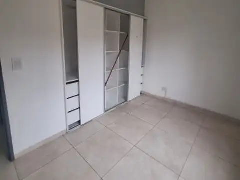 ALQUILER CASA 4 AMB. C/COCHERA ITUZAINGÓ