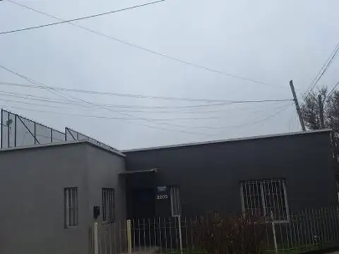 ALQUILER CASA 4 AMB. C/COCHERA ITUZAINGÓ