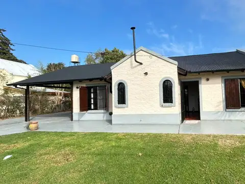 Casa en Venta con 2 cocheras