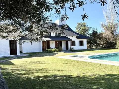 Casa en Venta con 1 cochera