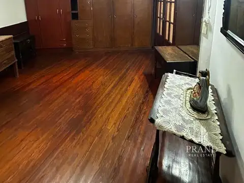 Casa 6 ambientes con 2 baños