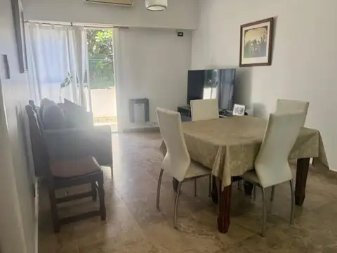Gregorio De Laferrere 2400, Piso 1