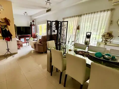 Casa en Venta en La Reja, USD 230.000
