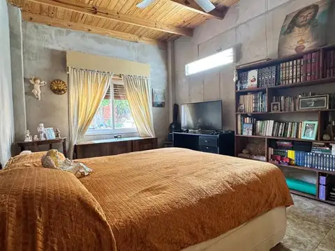 CASA EN VENTA C/ JARDIN DE 200M2 EN CHILAVERT - ACEPTA PERMUTA PH CABA