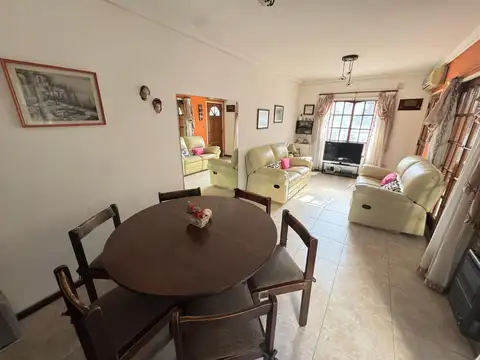Depto Tipo Casa en Venta de 3 dormitorios