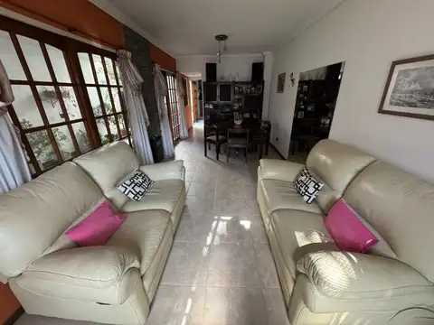 Depto Tipo Casa en Venta de 4 ambientes