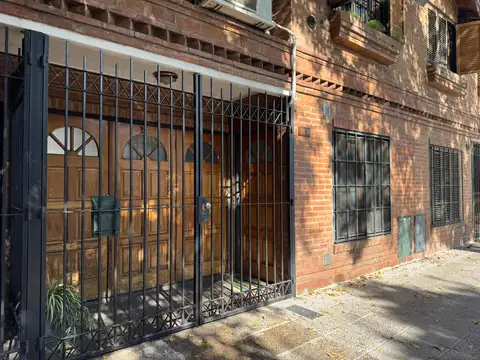 Duplex de 4 ambientes con garage para 2 autos en venta