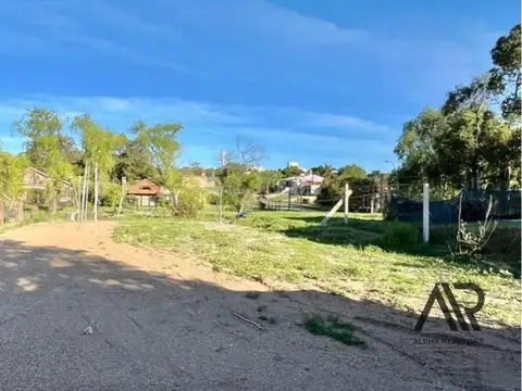 Terreno en Venta en Atlántida, USD 130.000