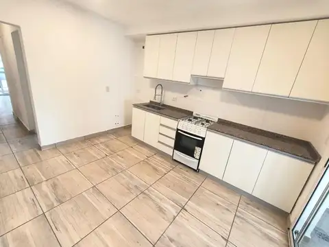 Departamento en Alquiler en Villa de Mayo, $ 680.000
