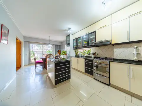 Departamento en Venta con 1 cocheras