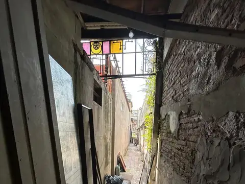 Local en Venta Via Púb.