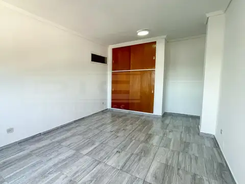 Departamento en Alquiler en Florida Mitre/Este, $ 600.000