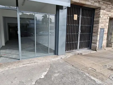 Local en Alquiler en Munro, $ 2.100.000
