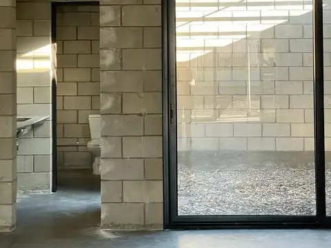 Local en Venta en Villa Elvira, USD 36.000