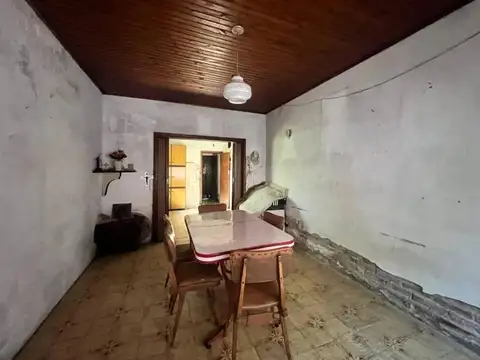 Casa 2 ambientes con 1 baño