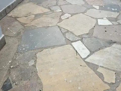 VENTA PH DE 2 AMBIENTES SITO EN MONTE CHINGOLO