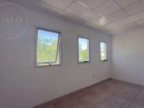 Oficina en Alquiler al Noreste