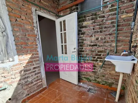 Depto Tipo Casa 2 ambientes con 1 baño