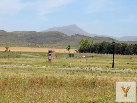 Terreno en venta - 860mts2 - Club de Campo Las Verbenas, Sierra De La Ventana