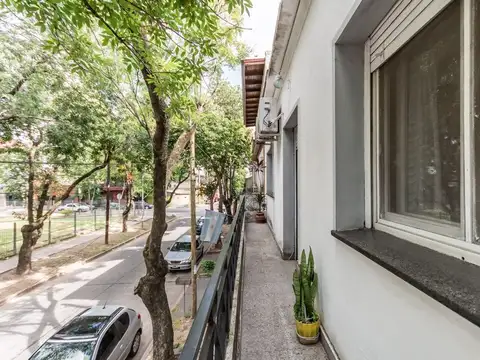 Venta PH 4 ambientes con terraza y balcón