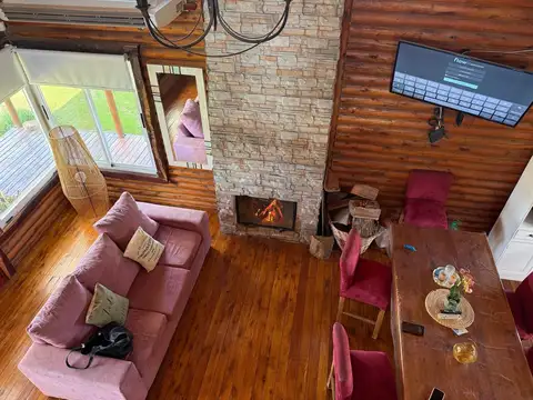 Casa 4 ambientes con 2 baños