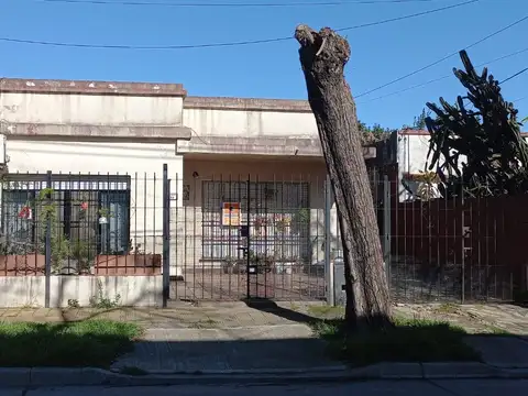 CASA MUY BIEN UBICADA CASA MAS DEPARTAMENTO