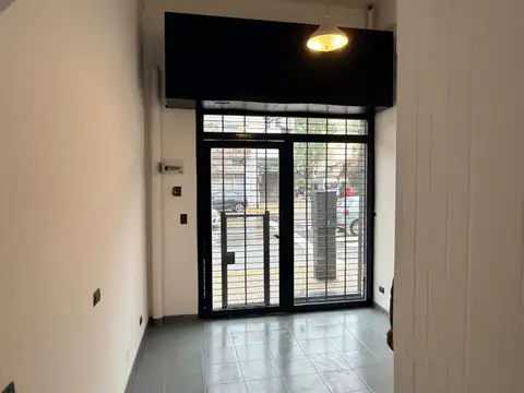 Local en Alquiler en Villa del Parque, $ 650.000