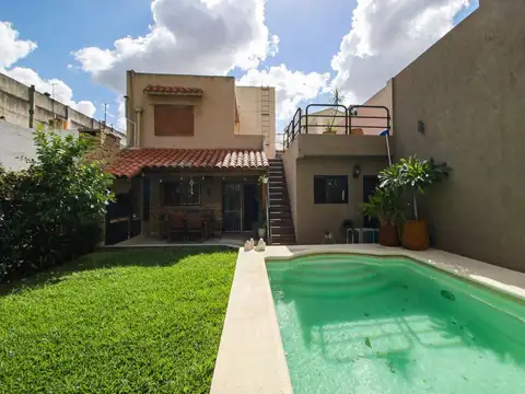 CASA 6 AMB. JARDÍN PILETA GARAGE VILLA del PARQUE!