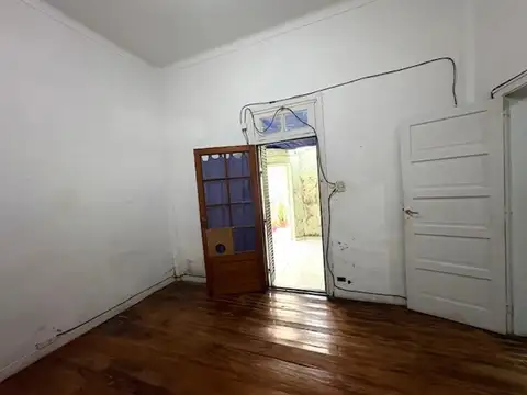 Depto Tipo Casa en Alquiler 80 años