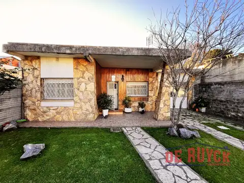 Casa sobre gran lote